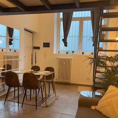 Regina In Porta Romana 3 - Sky Tv, Wifi & Breakfast Box *