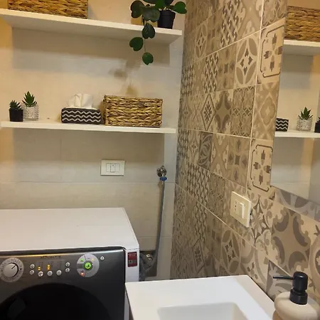 Apartment Regina In Porta Romana 3 - Sky Tv, Wifi & Breakfast Box