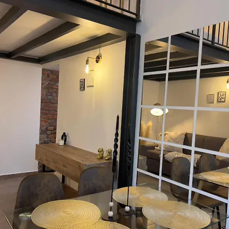 Apartment Regina In Porta Romana 3 - Sky Tv, Wifi & Breakfast Box Milan