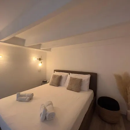 Apartment Regina In Porta Romana 3 - Sky Tv, Wifi & Breakfast Box