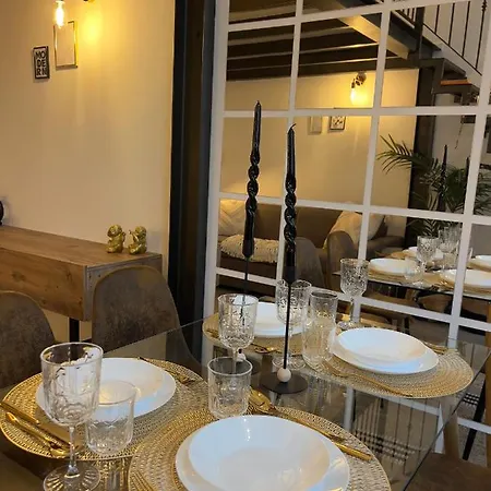 アパート Regina In Porta Romana 3 - Sky Tv, Wifi & Breakfast Box ミラノ